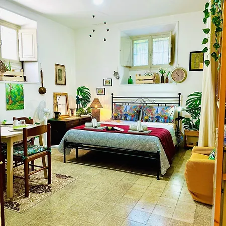 La Casetta Di San Giovanni 1924 Holiday home *